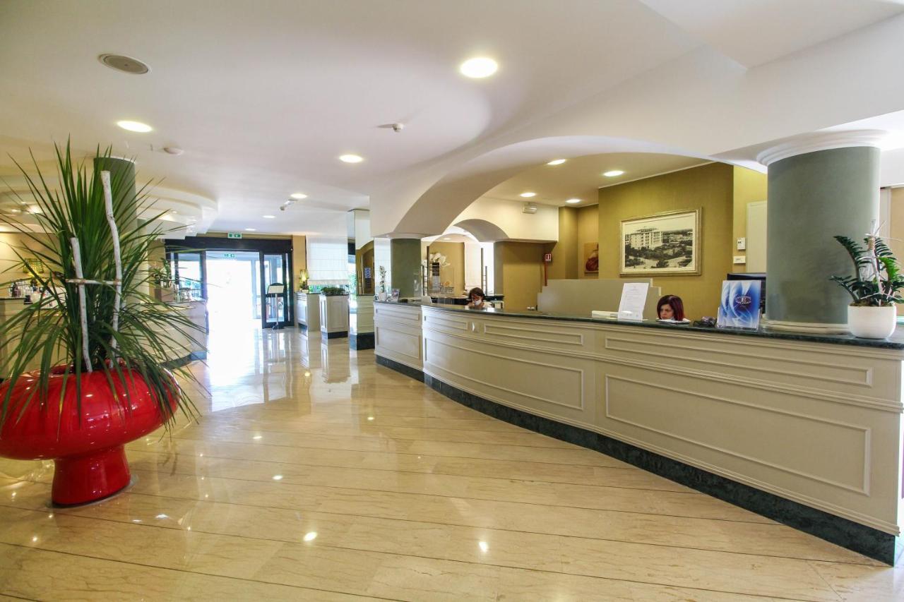 Grand Hotel Esplanada Бібіоне Екстер'єр фото